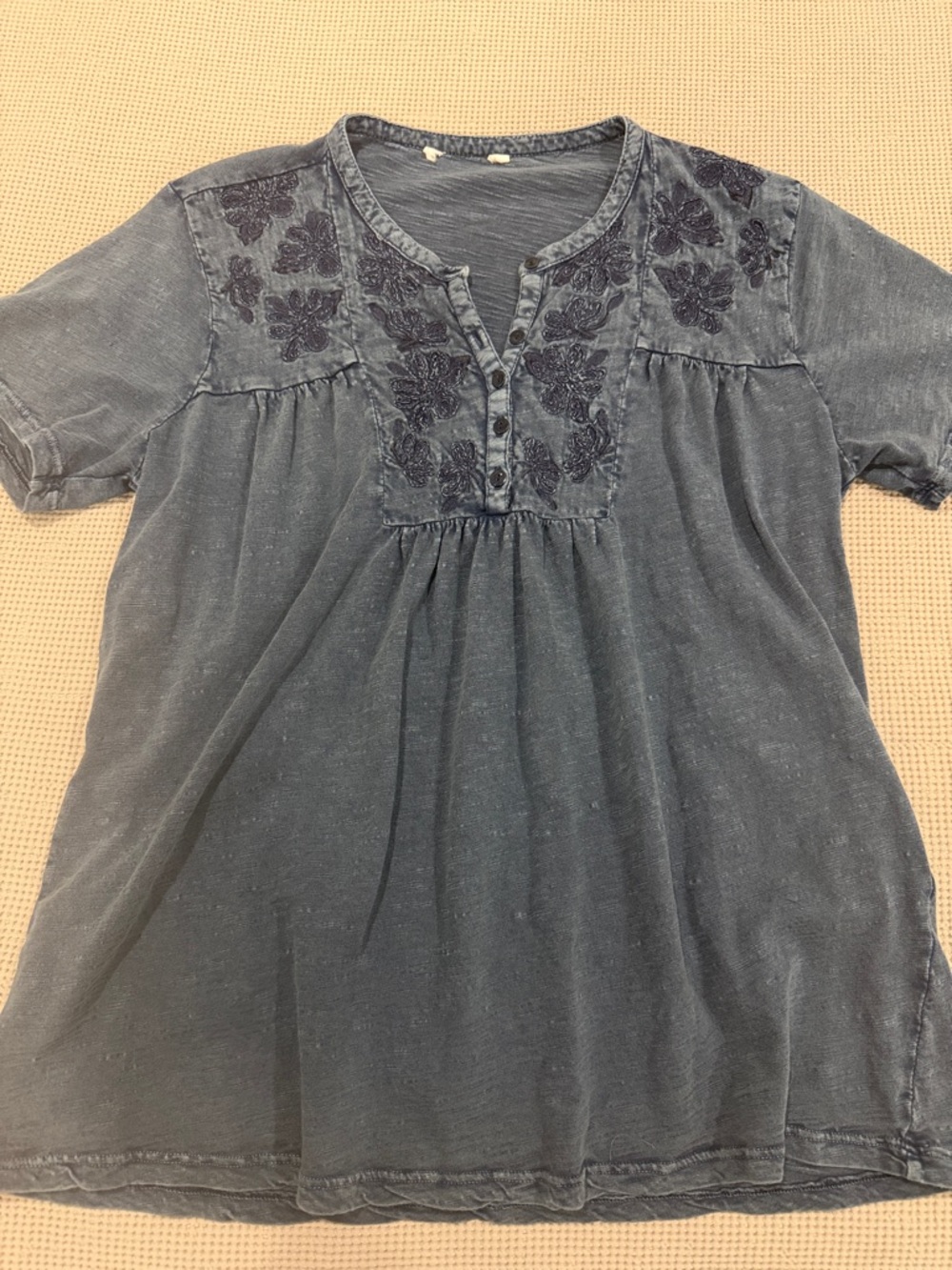 Women's Embroidered Short-Sleeve Tunic Top - Blue